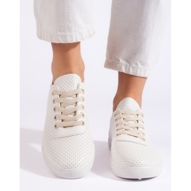 Vita och beige genombrutna sneakers för kvinnor 2