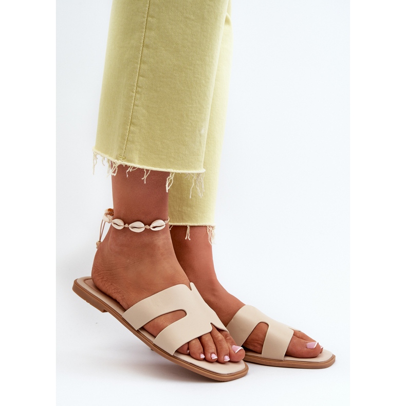 Platta flip-flops för kvinnor med utskärningar Beige Fiviama 2