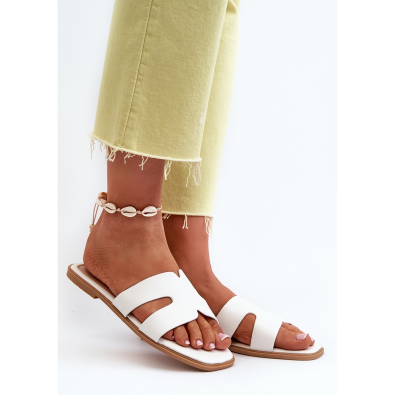 Platta flip-flops för kvinnor med utskärningar Vit Fiviama 2