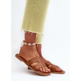 Platta flip-flops för kvinnor med utskärningar, brun, Fiviama 2