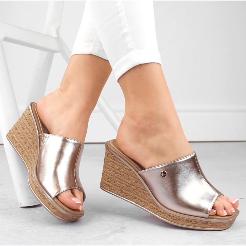 Damsandaler i guld Sergio Leone KL213 gyllene 1