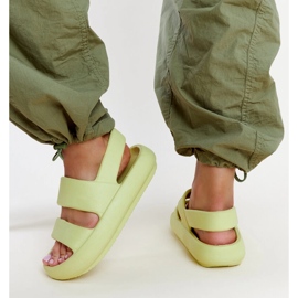 Gröna Attiana sandaler 5