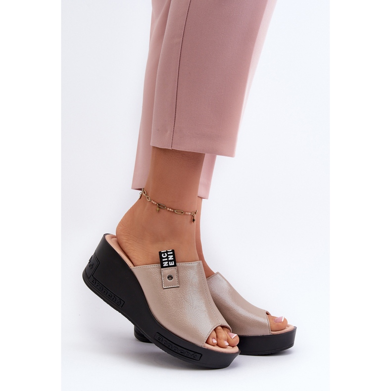 Vinceza Klädd flip-flops dam gyllene Vleni 2