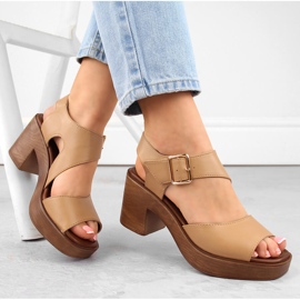 M. DASZYŃSKI Damsandaler med hög klack och plattform kamel M.Daszyński MR23117-1 beige 1