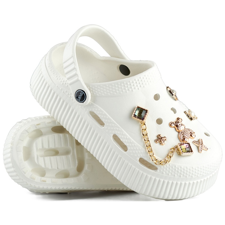 Vita flipflops med tjock sula och dekorationer 1