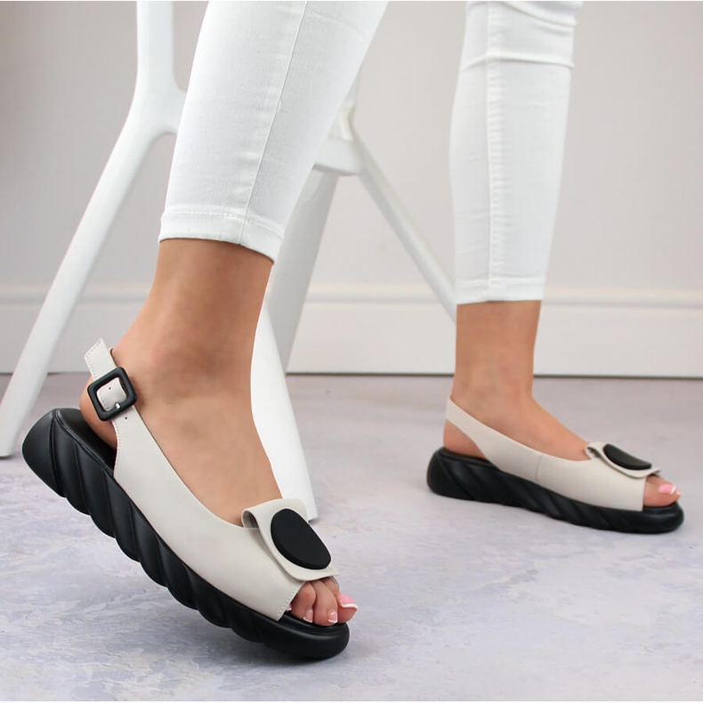 Bekväma damsandaler i läder på den beige plattformen Artiker 52C1639 1