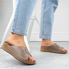 Bekväma damsandaler i läder i beige Helios 137.02 2