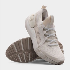 Under Armour Ua W Hovr Phantom 3 Se Ltd Skor 3027290-100 beige 1