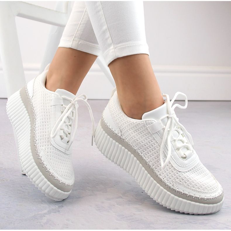 Platformsportskor för kvinnor, vita McBraun 23219 1