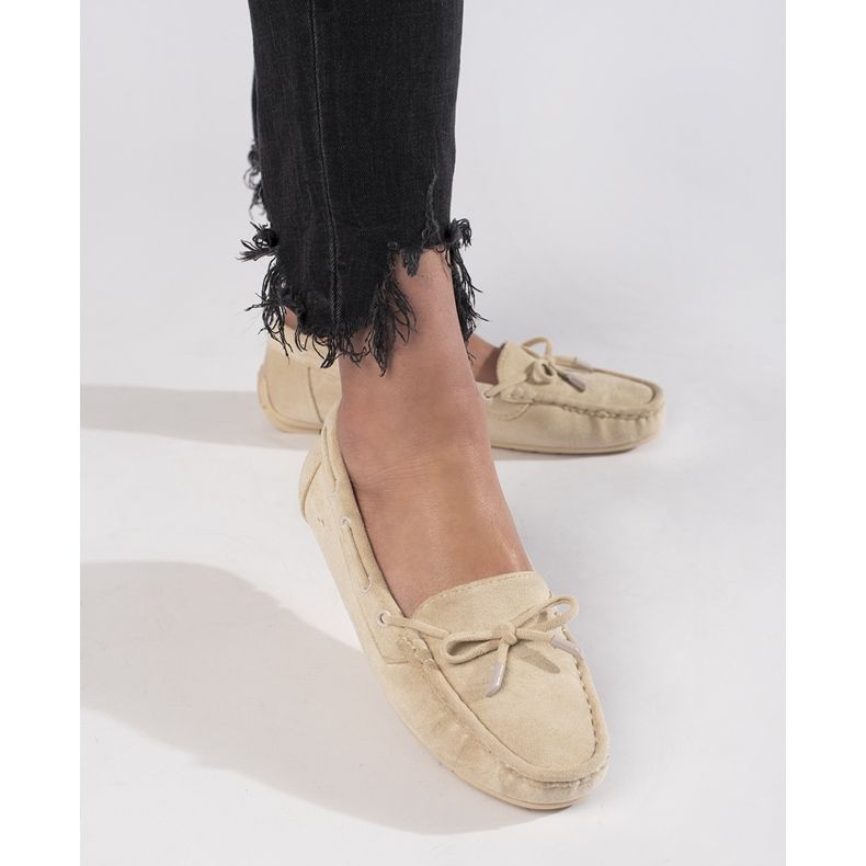 Bekväma mockasiner i beige mocka för kvinnor 2