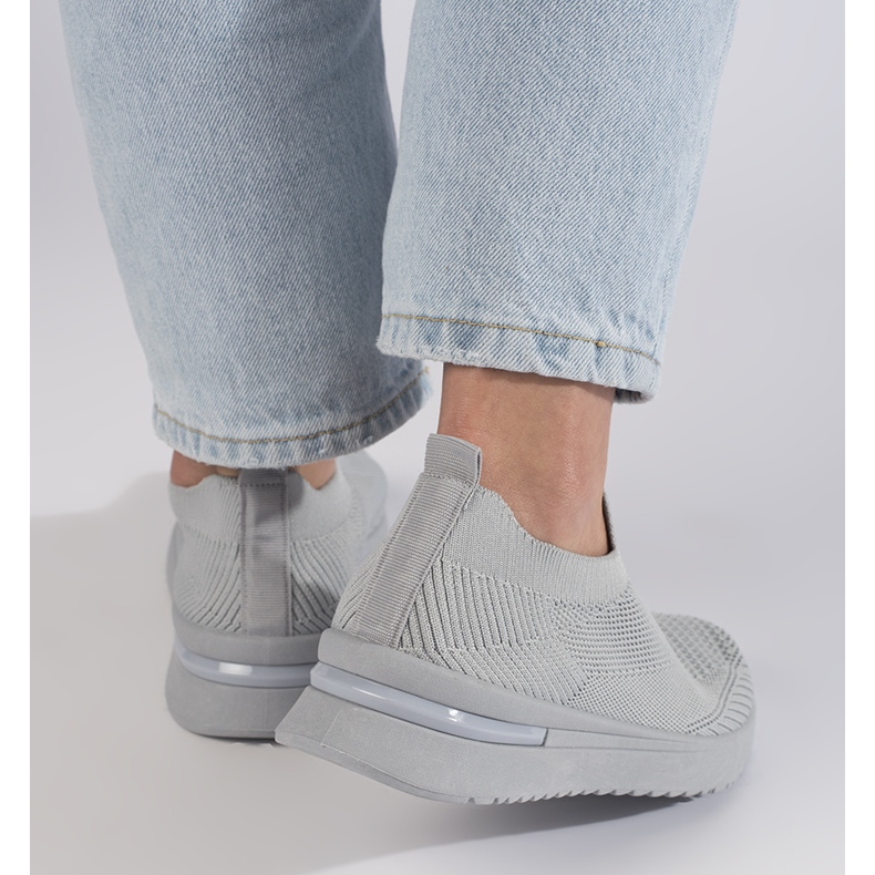 Gråa slip-on sportskor 2