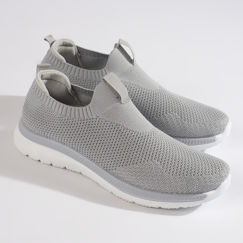 Gråa slip-on sportskor 1