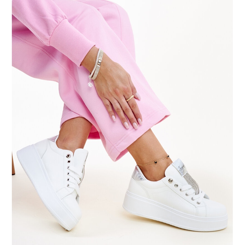 Vita och silver sneakers med Maurizia-rhinestones 1