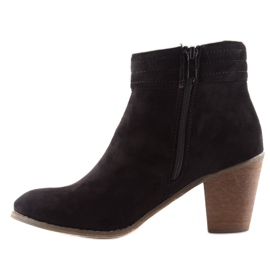 Högklackade mockastövlar 99-266 svarta 1