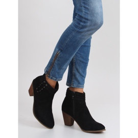 Högklackade mockastövlar 99-266 svarta 2