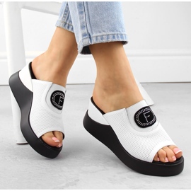 Genombrutna sandaler i läder, vit Filippo DK6141 1