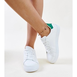 Vita och gröna Akila sneakers 2