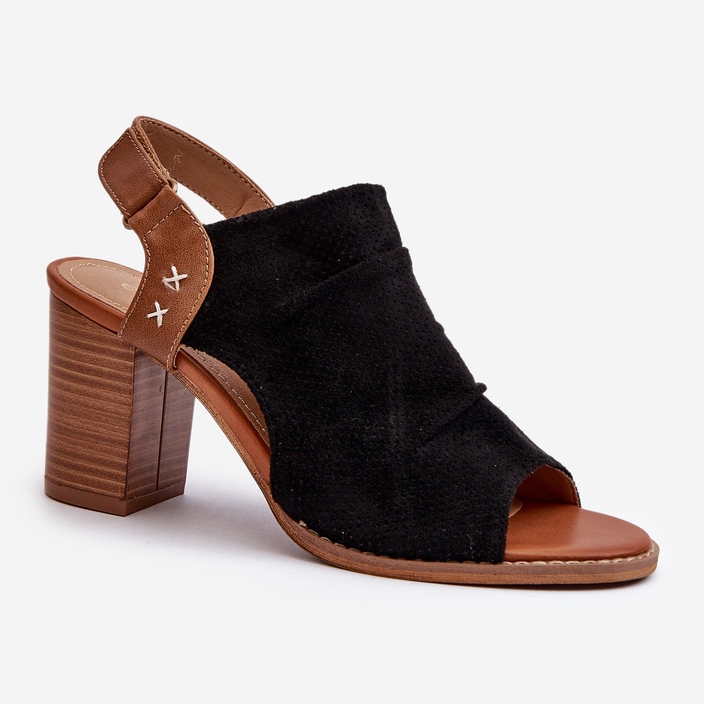 Genombrutna sandaler för kvinnor på en högklackad svart Rosca 1