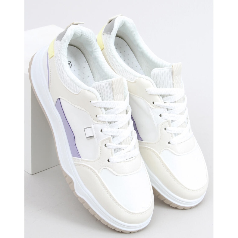 Belen Beige sneakers 2