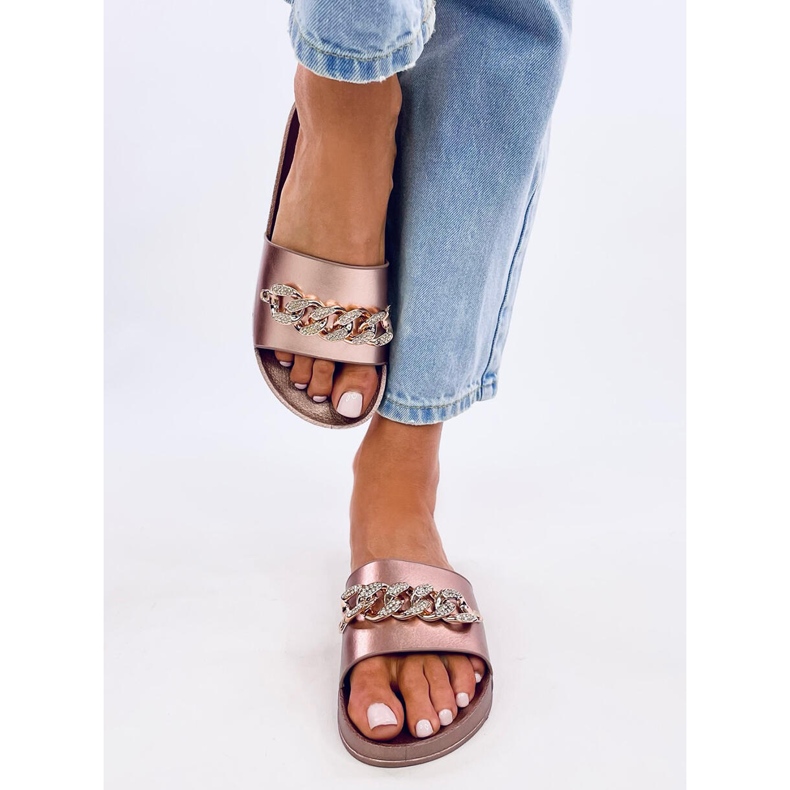 Tilia Champagne tofflor med kedja gyllene 2