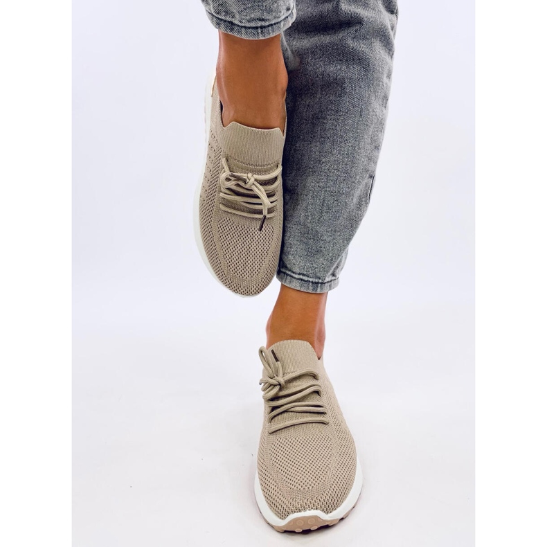 Lars D.BEIGE socksneakers 1