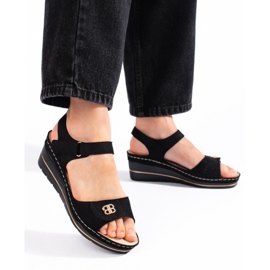 Svarta sandaler med kilkile 1