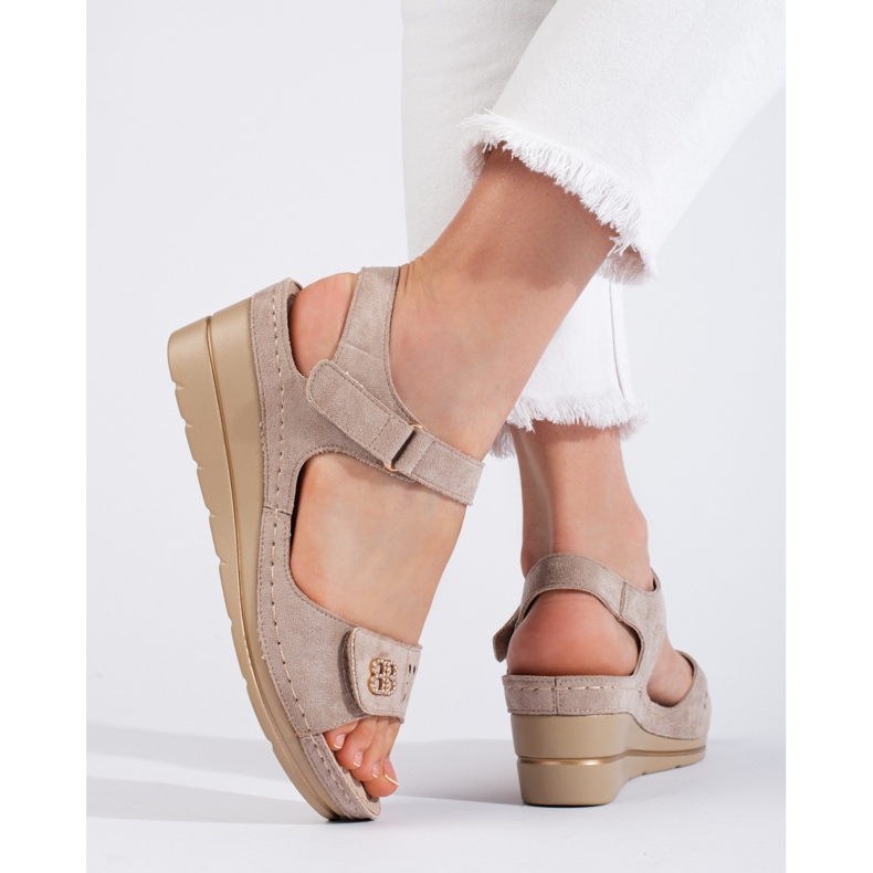 Beige sandaler med mocka brun 1