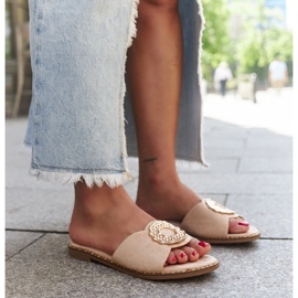 Beiga flipflops med läderinlägg från Buenas beige 1