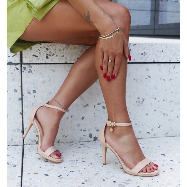 Taqwa eco läder högklackade sandaler beige 1