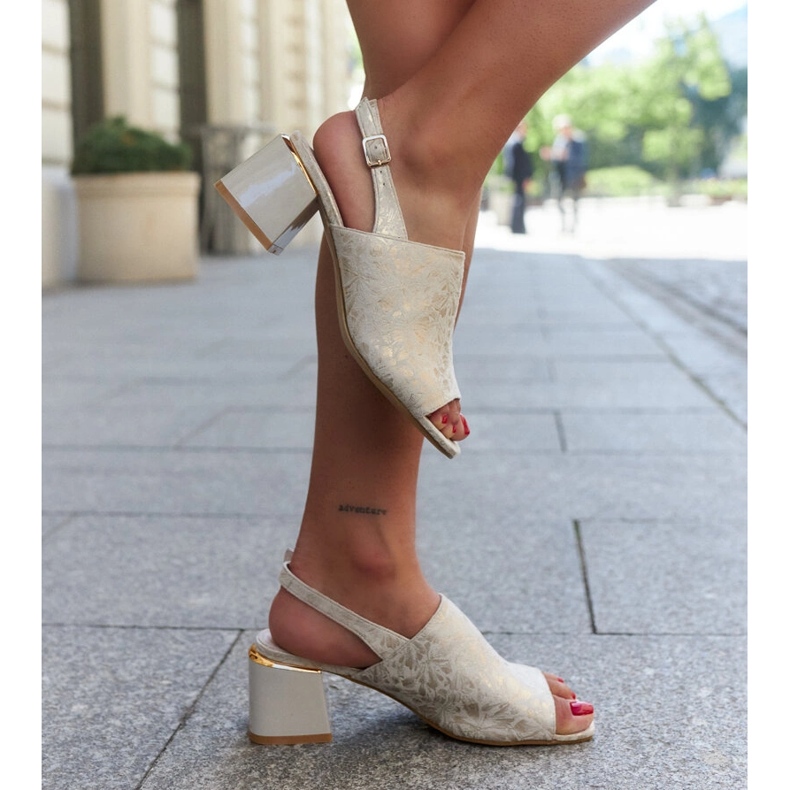 Blocksandaler med läderinlägg Nuna beige 1