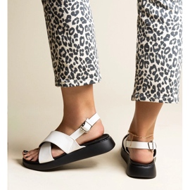 Vita Burnet platåsandaler 1