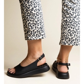 Svarta sandaler med tjock Hamond-sula 1