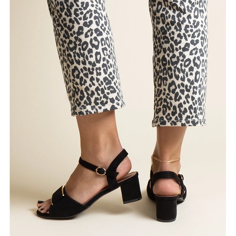 Svarta lågklackade sandaler från Frederica 2