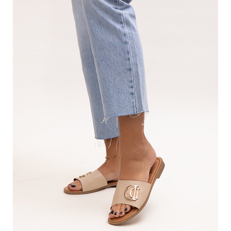 Beige spänne slides från Almeita 1