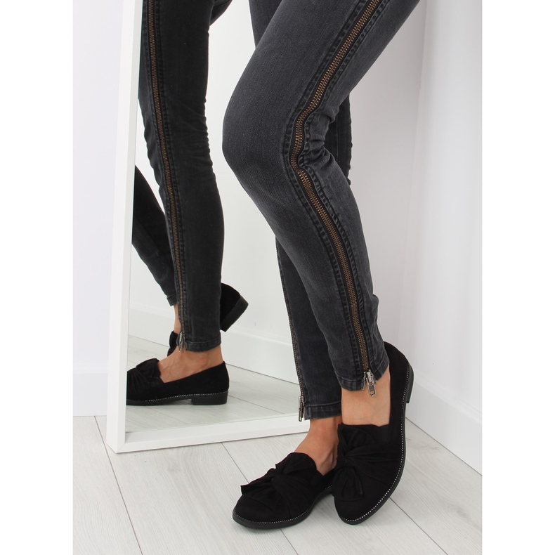 Svarta loafers för kvinnor med svart rosett 2