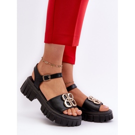 Lädersandaler för kvinnor med gulddekoration, svart Vinceza 7910 2
