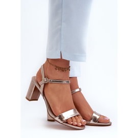 Champagne Glindra sandaler med hög klack gyllene 2