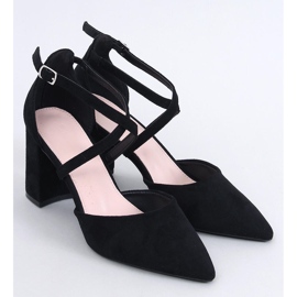 Thoiss Black cross-strap pumps svart 1