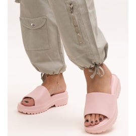 Rosa flipflops med tjock sula från Soiza 1