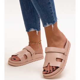 Beige kardborrflip-flops från Kassis 1