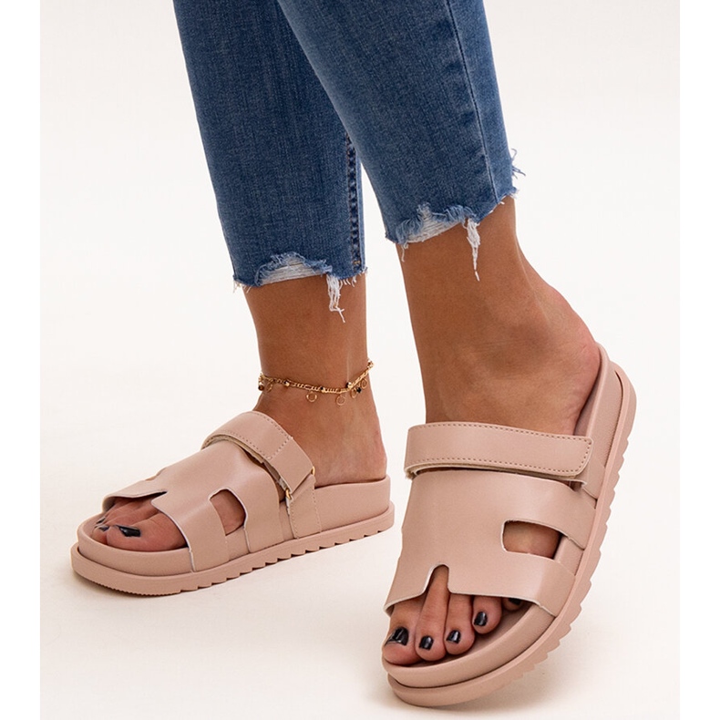 Beige kardborrflip-flops från Kassis 1