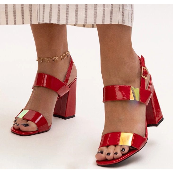 Shadan patenterade röda högklackade sandaler 1