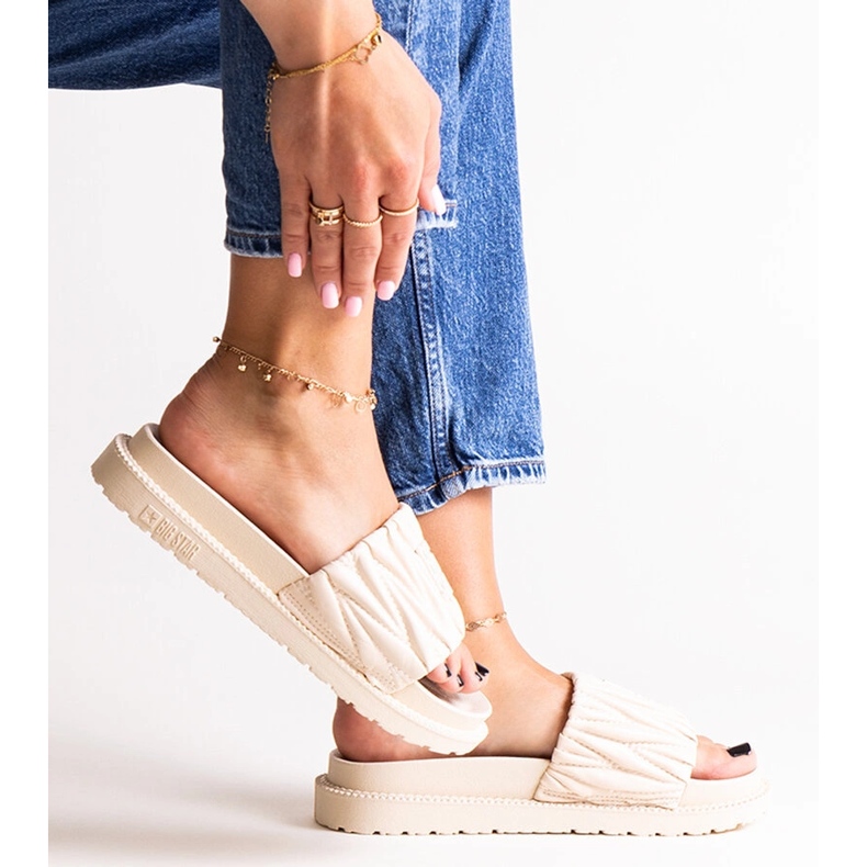 Beige klaffar med volanger Big Star NN274A746 1