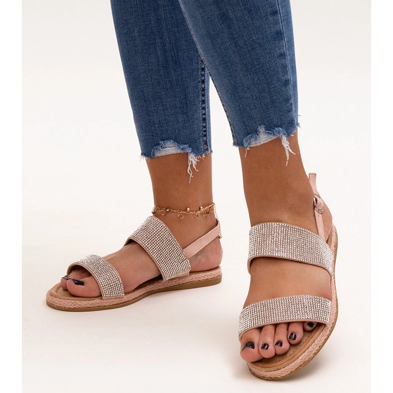 Rosa sandaler dekorerade med Carvalia strass 1