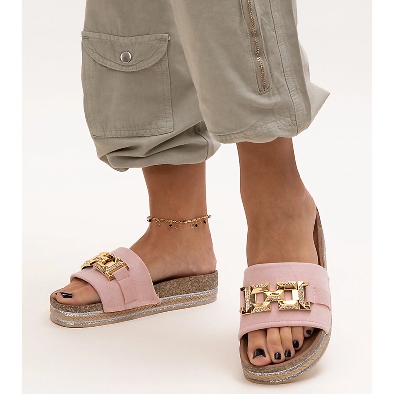 Rosa flipflops med glänsande spänne från Niamh 1