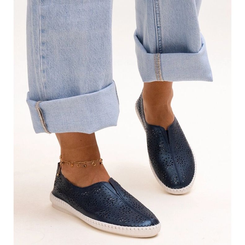 Marinblått läder genombrutna Bernice-skor 1