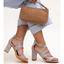 Gråa högklackade sandaler med Yanick-innersula i läder 1