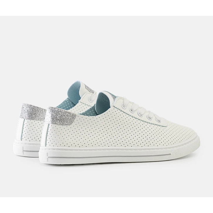 Vita perforerade Ruala sneakers 1