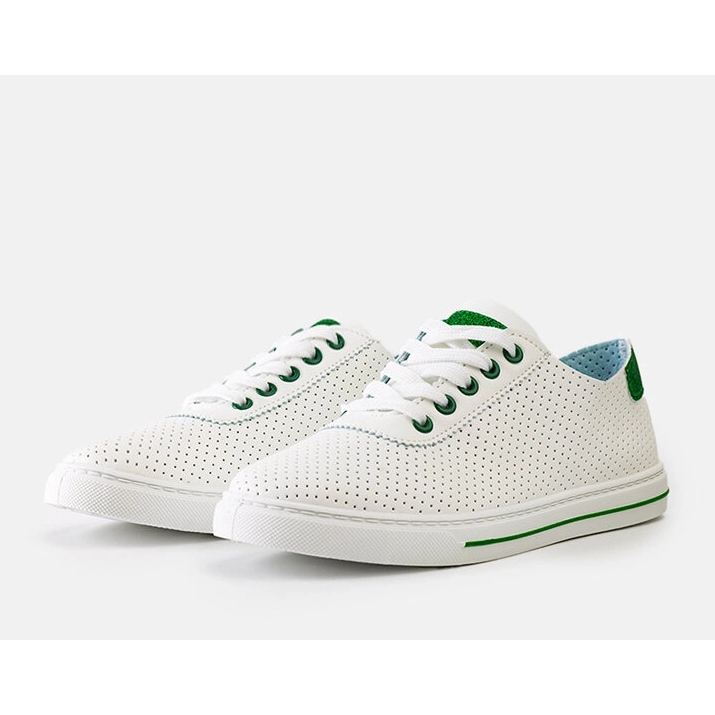 Vita perforerade Ruala sneakers 1
