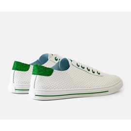 Vita perforerade Ruala sneakers 2